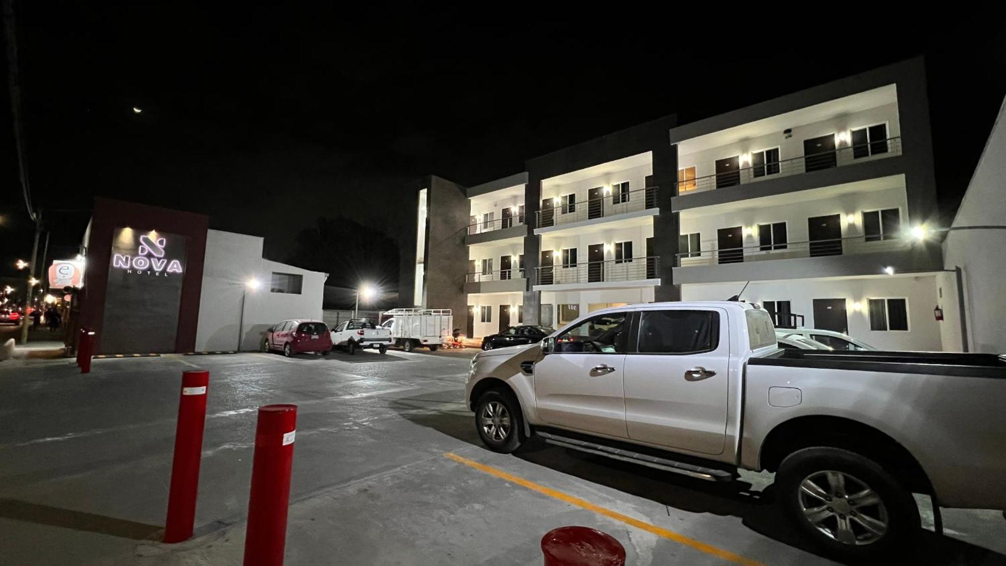 Nova Hotel Cadereyta Jiménez Extérieur photo