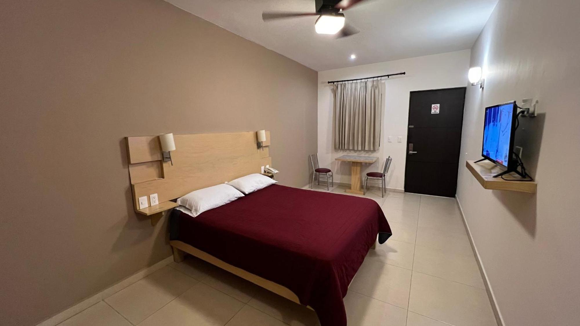Nova Hotel Cadereyta Jiménez Extérieur photo